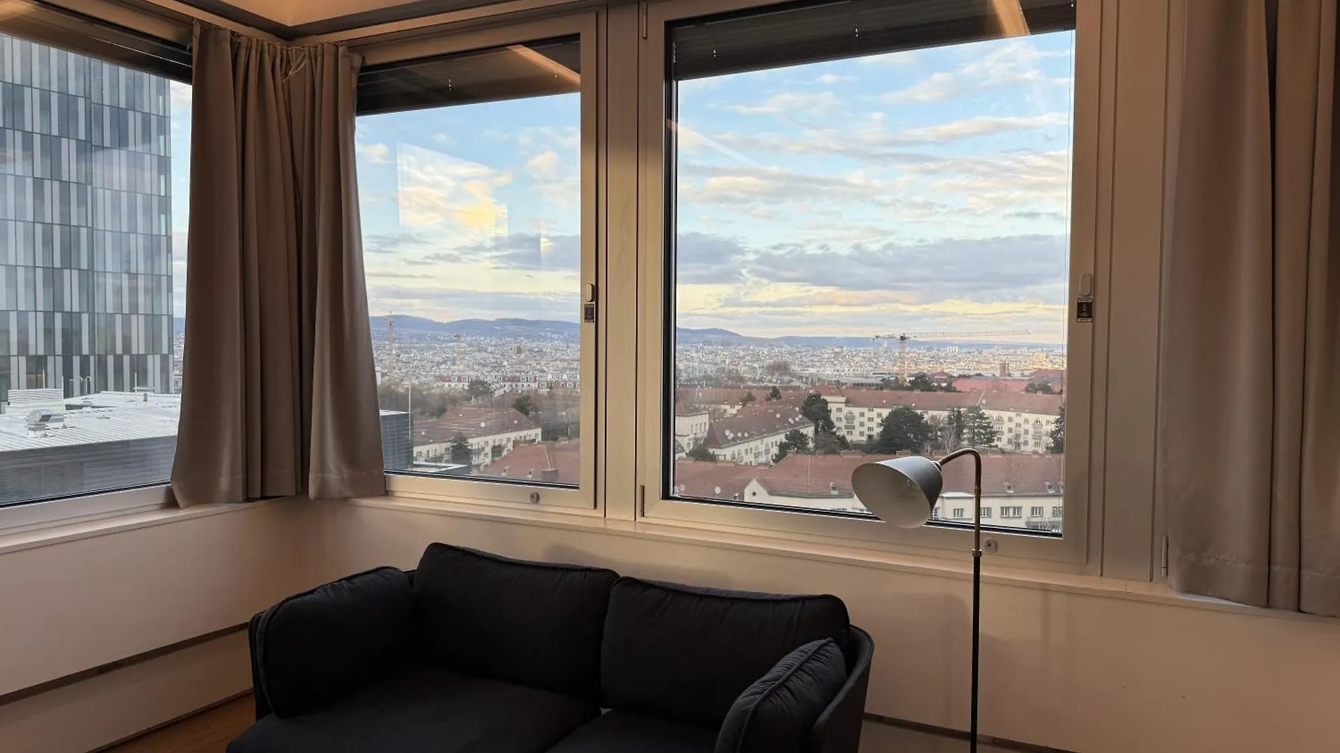 Apartment Exklusives Skyline-View Loft - Naehe Zentrum Wien