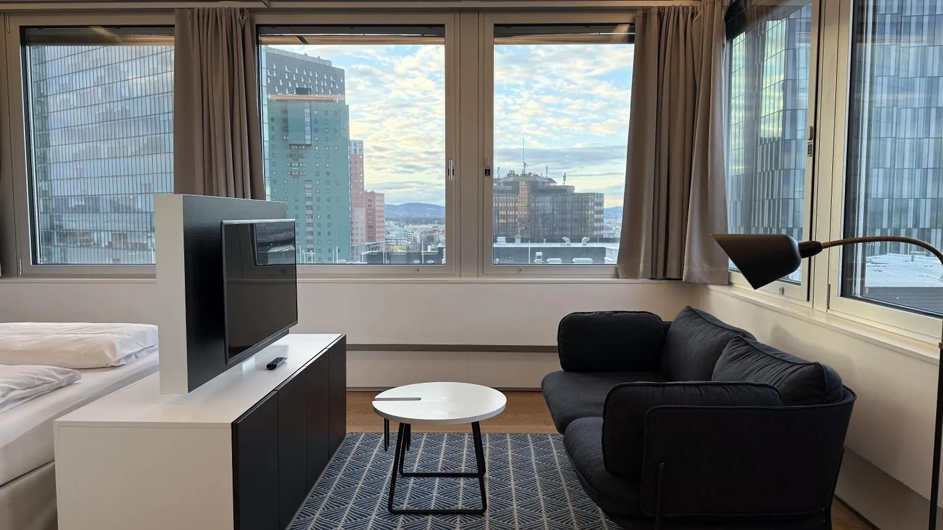 Apartment Exklusives Skyline-View Loft - Naehe Zentrum Wien Austria
